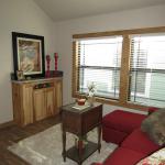 Platinum Signature 576SL presented by Recreational Resort Cottages and Cabins in Rockwall Texas. Cabinsupercenter.com